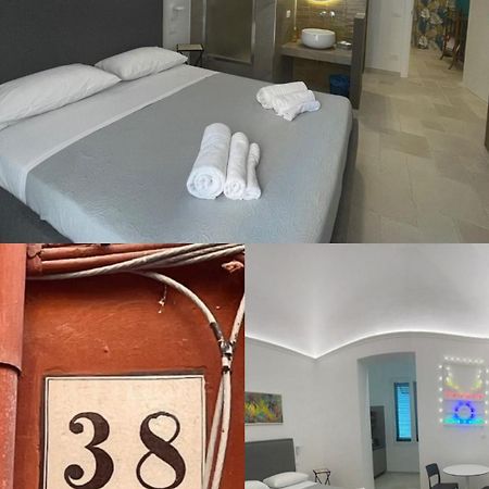 Hotel Civico 38 - Le Tre Chiavi à Bari Extérieur photo